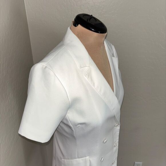 Amanda Uprichard White Mini Dress Elegant and Chic - Picture 16 of 16